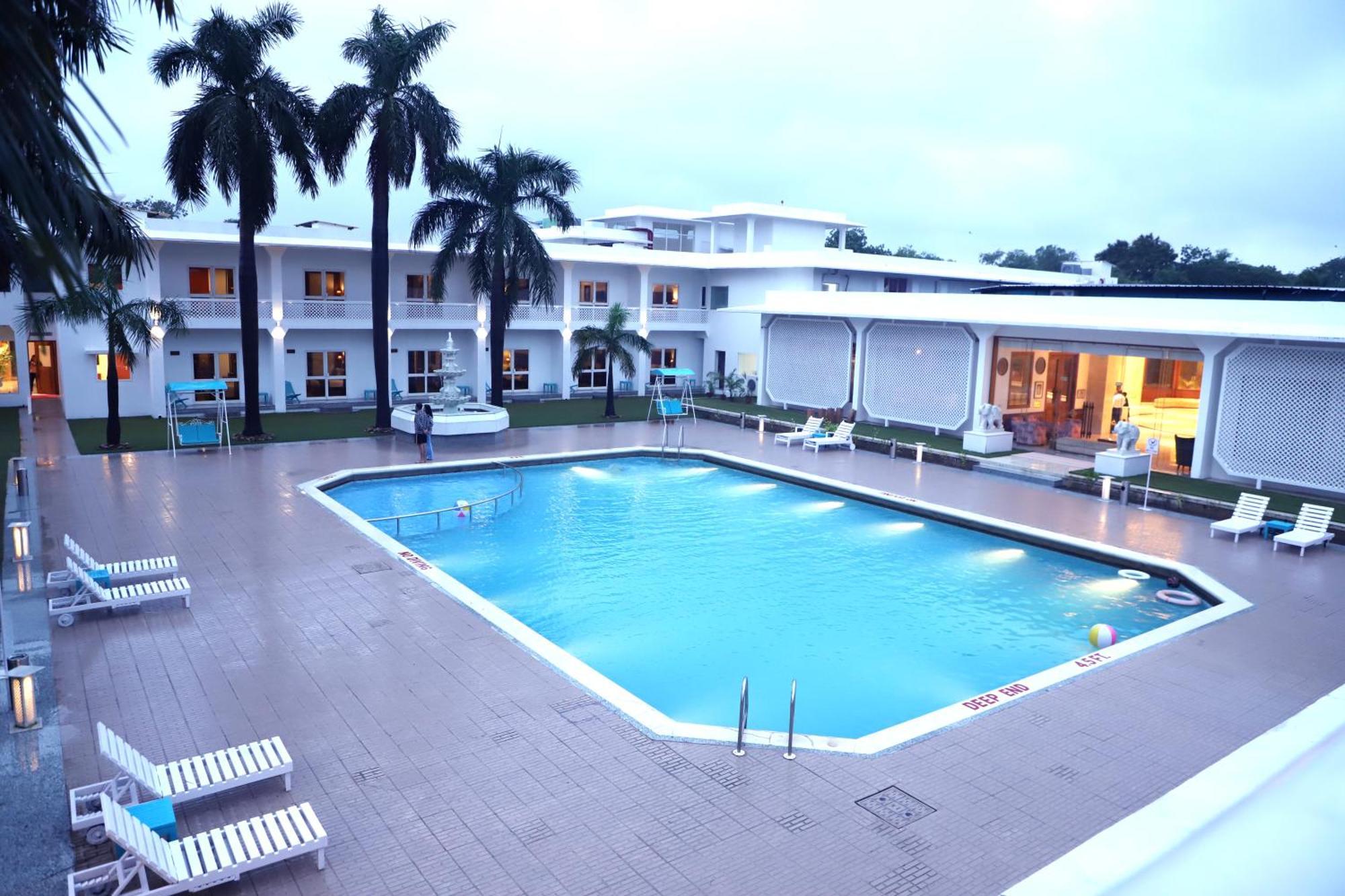Hotel Chandela Khajurāho Exterior foto